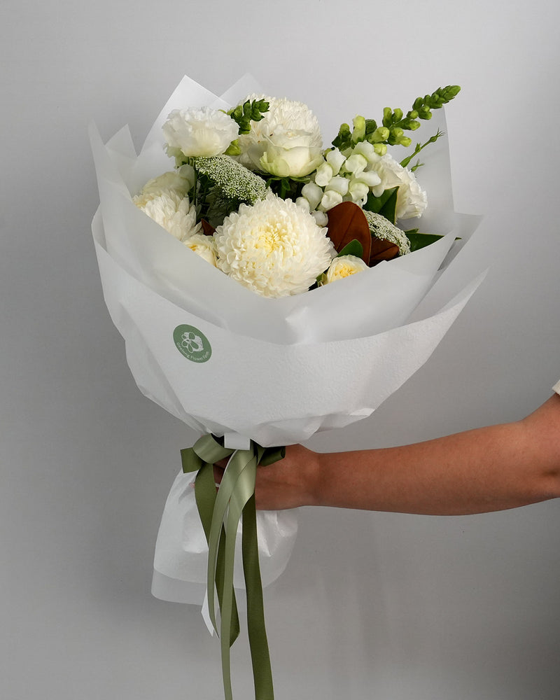 Arrangement - White & Green